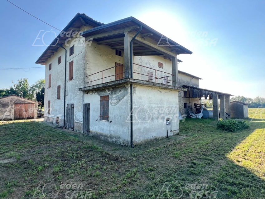 R42-170 - Roccabianca, casa indipendente 4 camere
