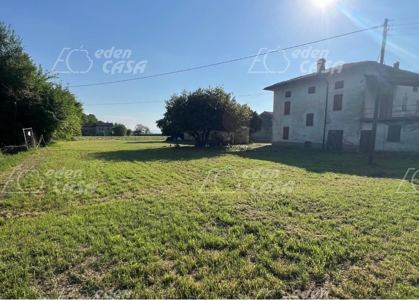 R42-170 - Roccabianca, casa indipendente 4 camere