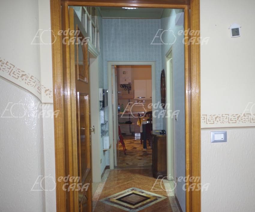 B43-177 - Busseto, palazzo con 3 unità abitative