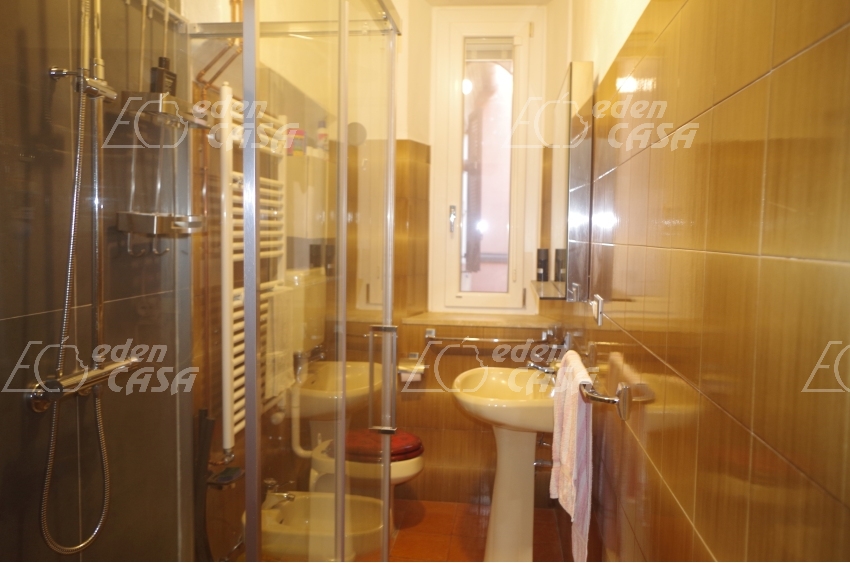 B43-177 - Busseto, palazzo con 3 unità abitative