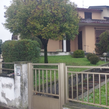 B42-181 - Busseto, villetta bifamigliare 4 camere