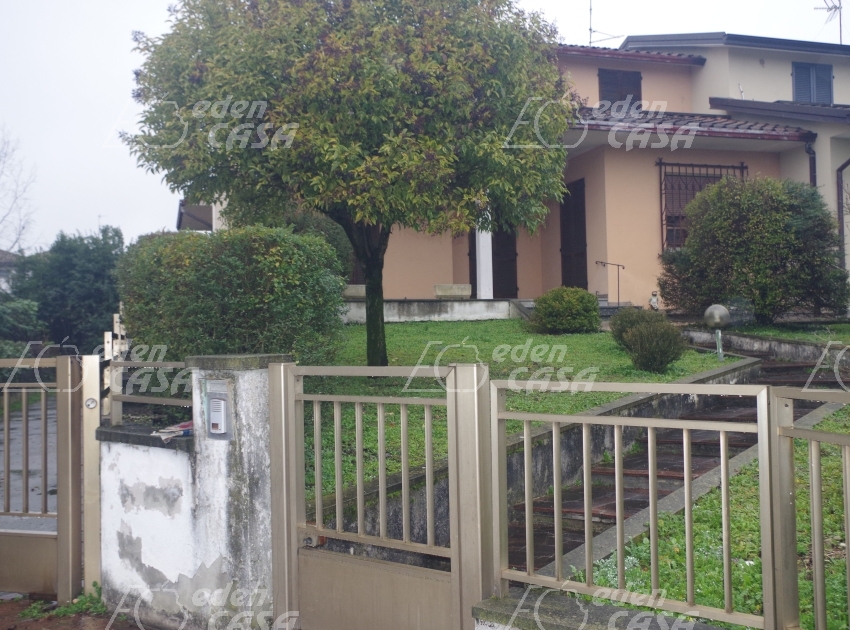 B42-181 - Busseto, villetta bifamigliare 4 camere