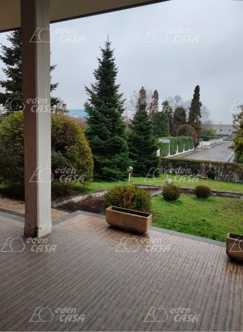 B42-181 - Busseto, villetta bifamigliare 4 camere