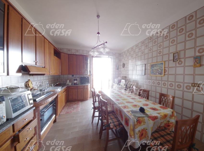V43-183 - Vernasca, villa 4 camere
