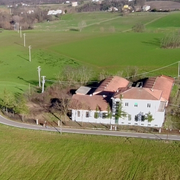 N3-185 - Costa Ferrari, ex caseificio 3 unità abitative