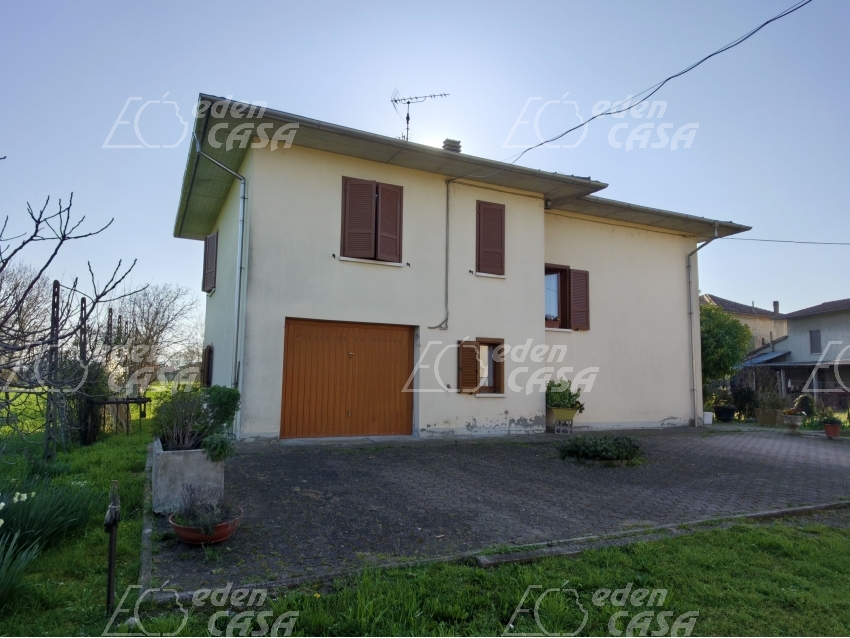 SA32-186 - Busseto, casa indipendente 