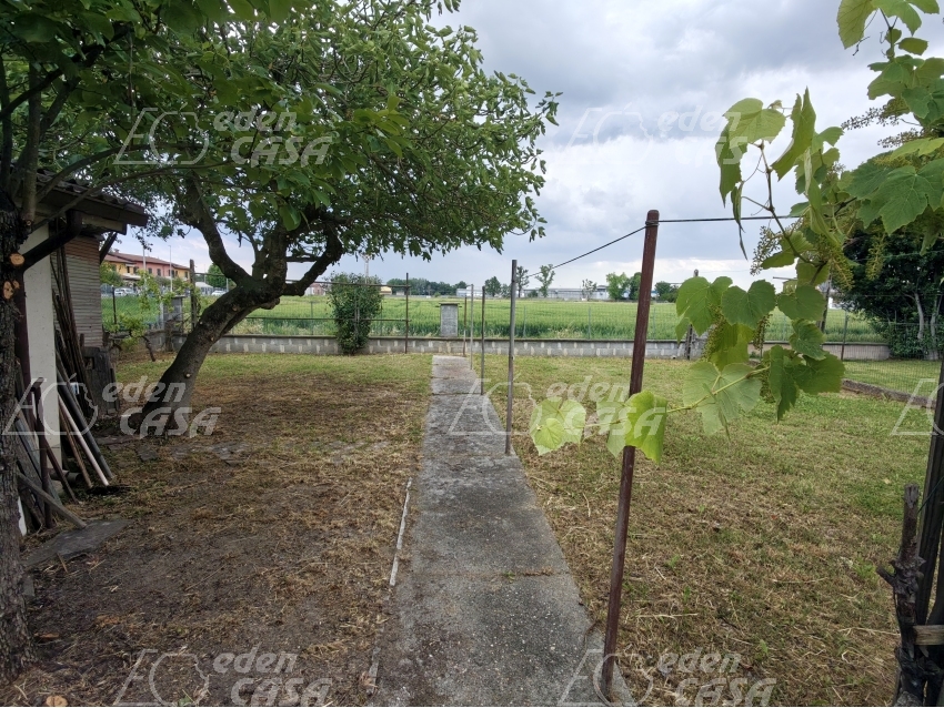 V21-192 - Polesine, casa indipendente 2 camere