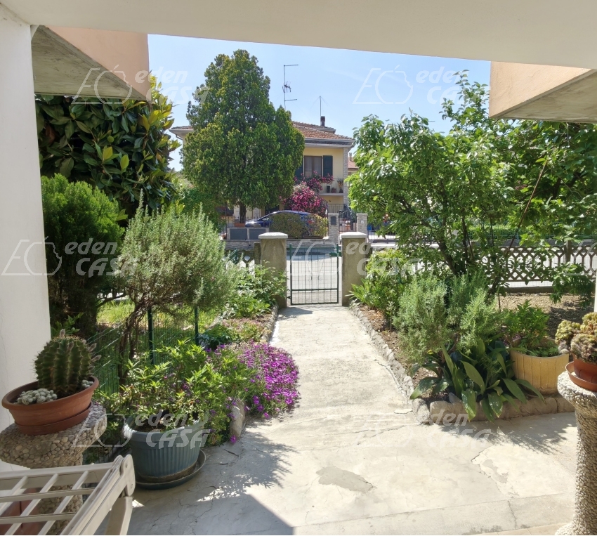 B31-193 - Busseto, appartamento 3 camere 