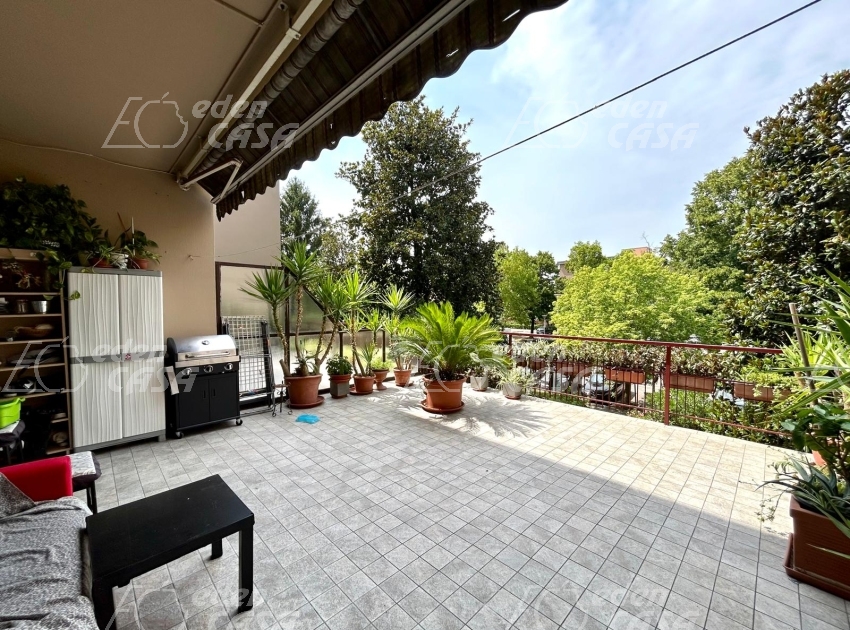 FU261 - 2 CAMERE CON TERRAZZO