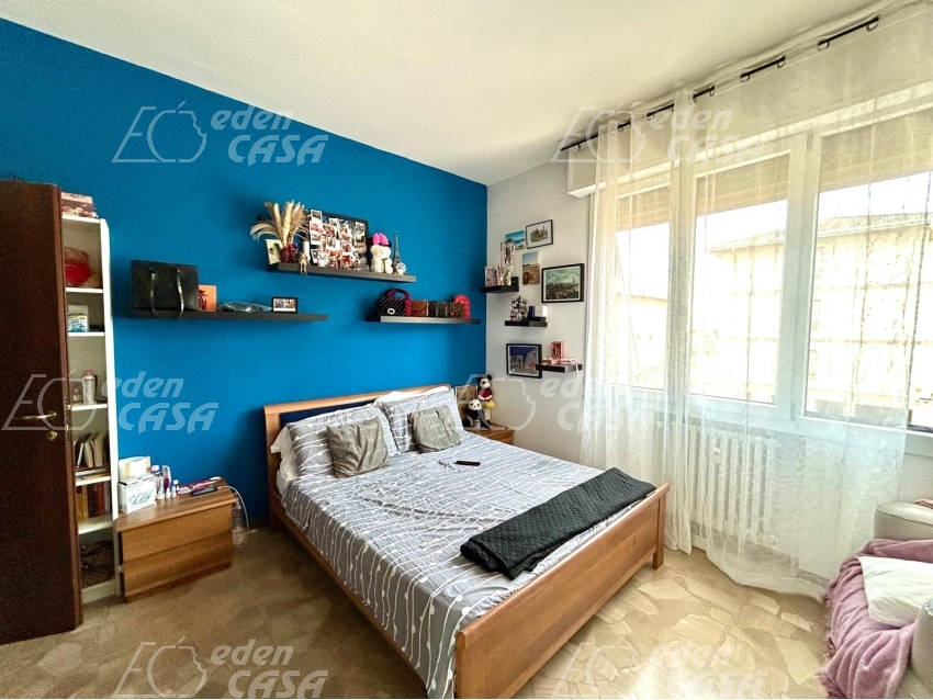FU261 - 2 CAMERE CON TERRAZZO