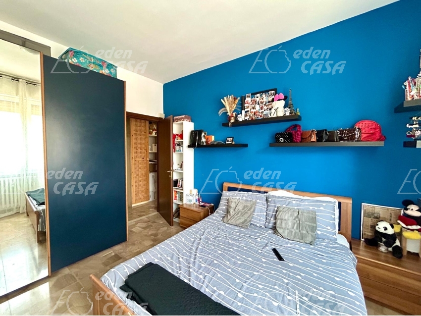 FU261 - 2 CAMERE CON TERRAZZO