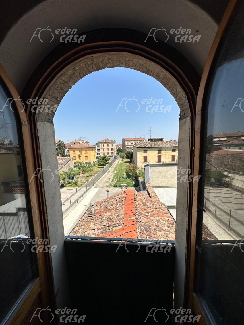 S21-195 - Soragna, casa indipendente 2 camere