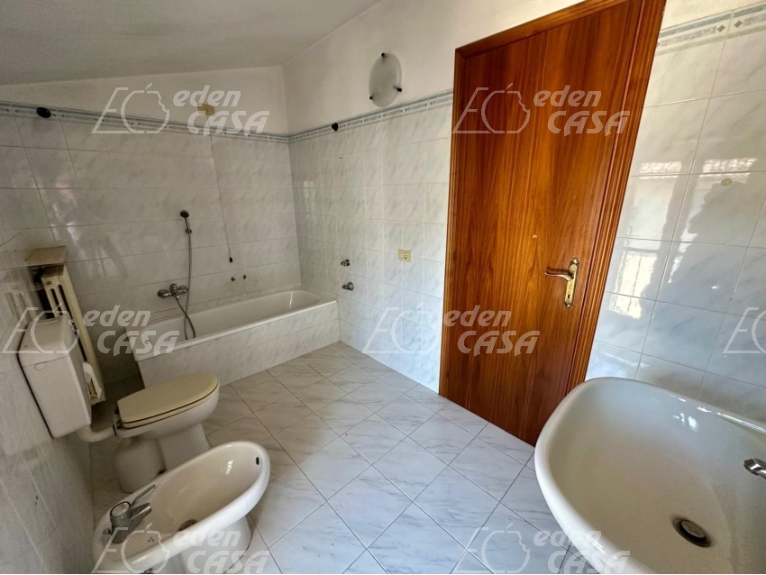 S21-195 - Soragna, casa indipendente 2 camere
