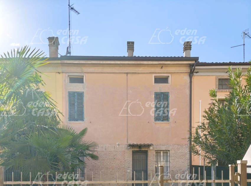 S21-199 - Soragna, terracielo 2 camere 
