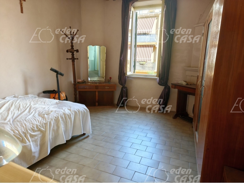 S21-199 - Soragna, terracielo 2 camere 