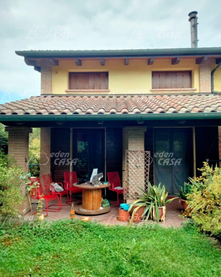 B33-202 - Busseto, villa bifamigliare