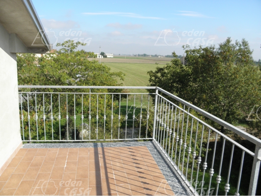 SGV02C - SORAGNA - rustico bifamiliare con terreno 
