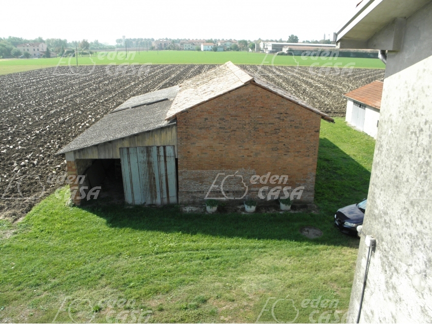 SGV02C - SORAGNA - rustico bifamiliare con terreno 