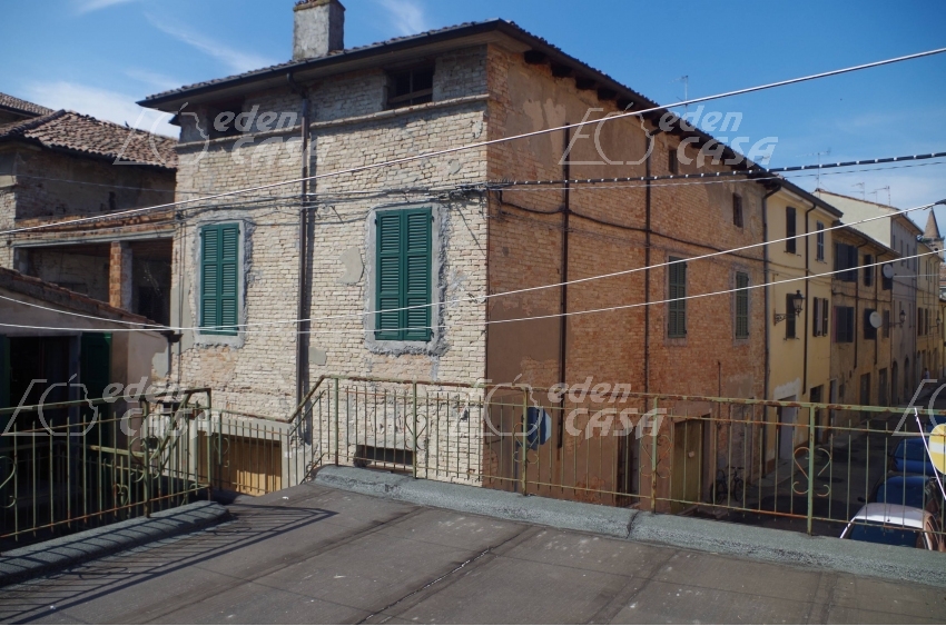 BU404SE - Busseto, complesso immobiliare