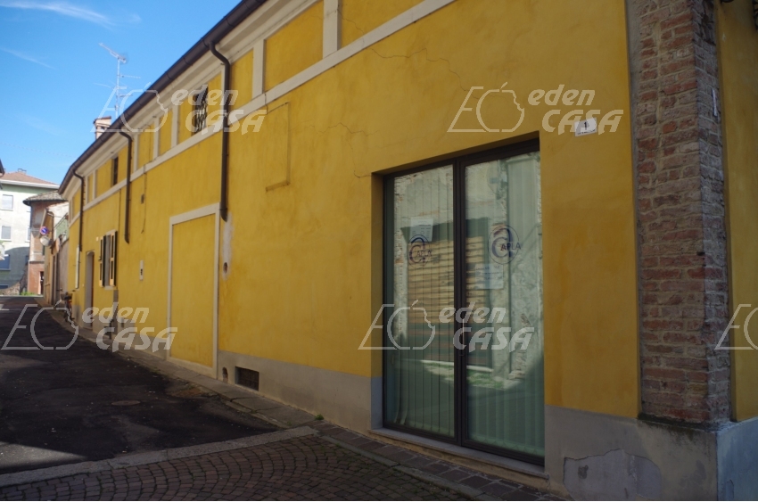 BU404SE - Busseto, complesso immobiliare