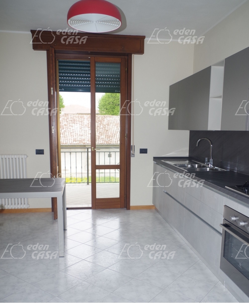 B22-010 - Roncole Verdi, villa bifamiliare