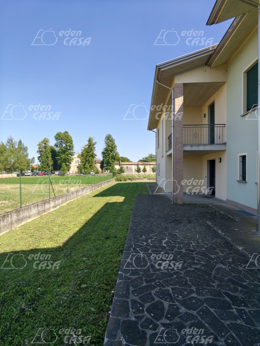 B22-010 - Roncole Verdi, villa bifamiliare