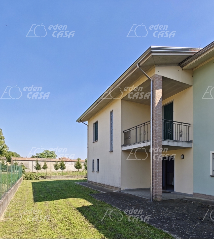 B22-010 - Roncole Verdi, villa bifamiliare
