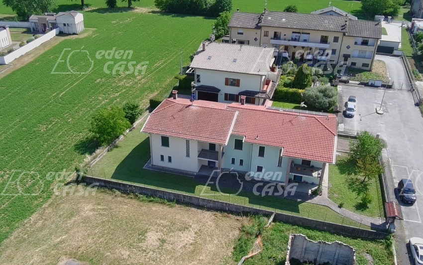 B22-010 - Roncole Verdi, villa bifamiliare