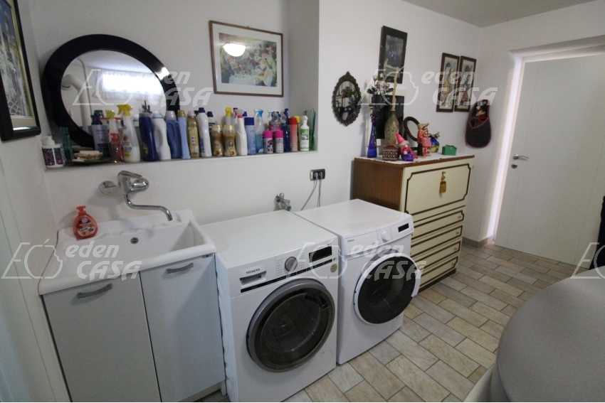 RV01J - Splendida villa a Riccò di Fornovo Taro