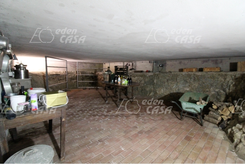 RV01J - Splendida villa a Riccò di Fornovo Taro