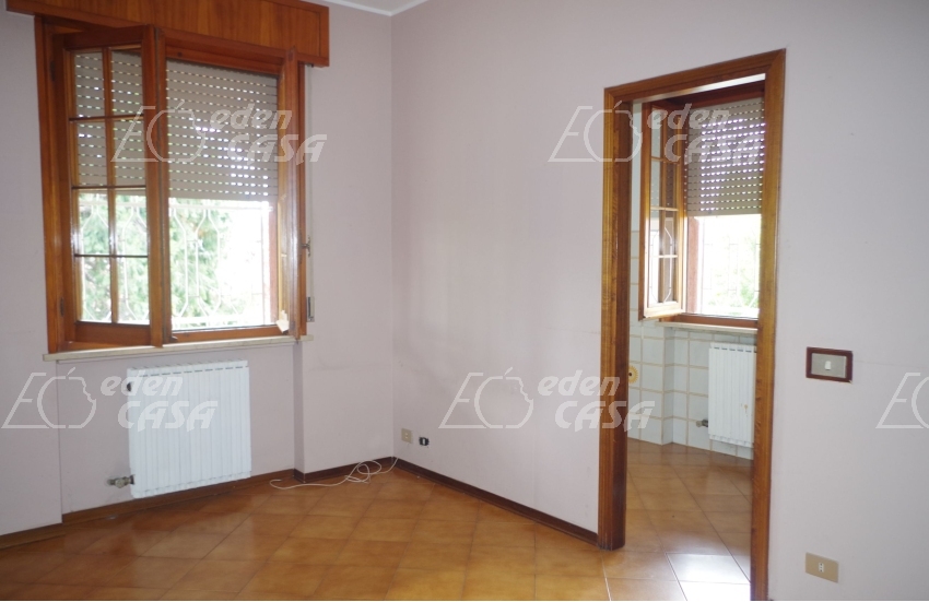 B42-070 - Busseto, bifamiliare 4 camere ingresso indipendente
