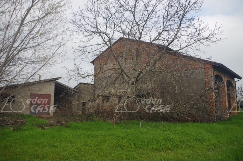 B20-100 - Busseto, casa indipendente da ristrutturare