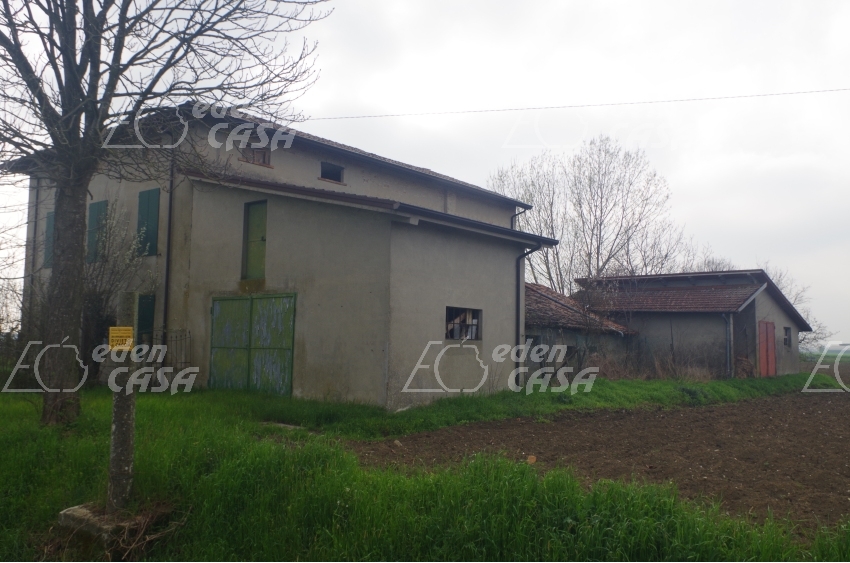 B20-100 - Busseto, casa indipendente da ristrutturare