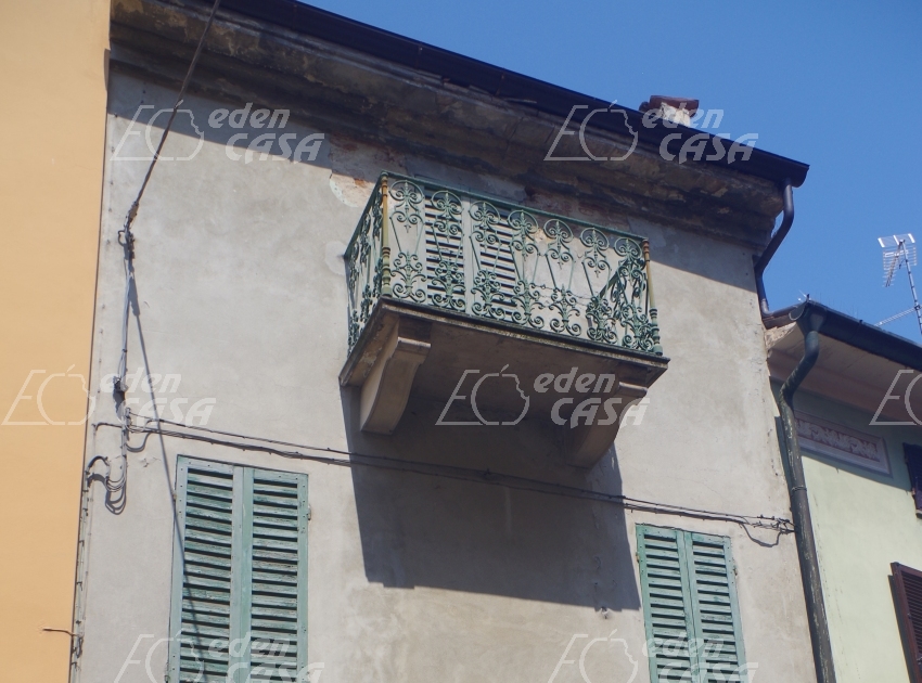 B20-110 - Busseto, terracielo da ristrutturare