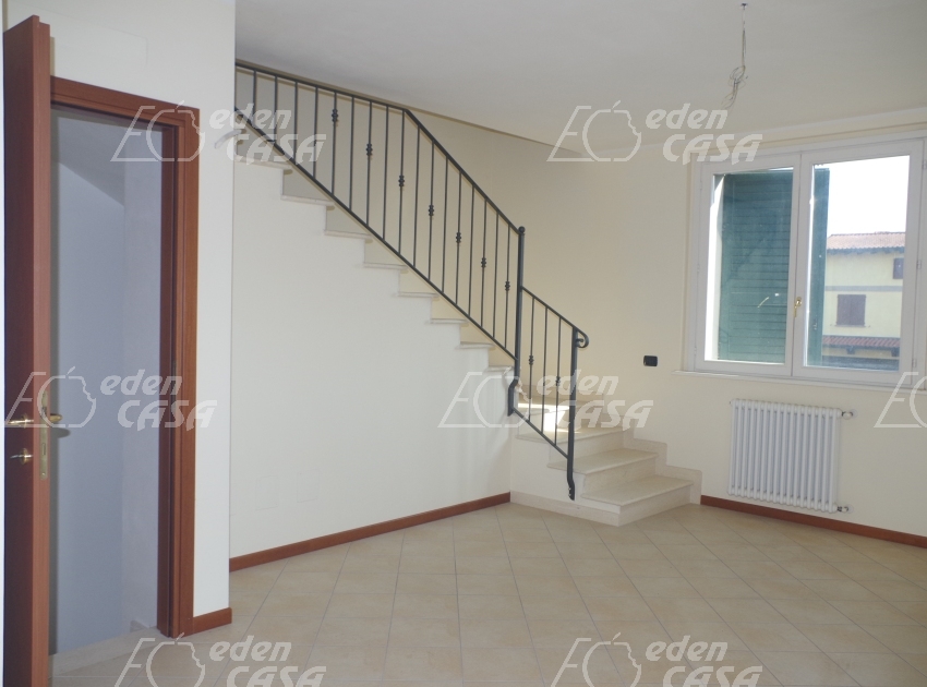 B31-114 - Busseto, porzione di casa ingresso indipendente