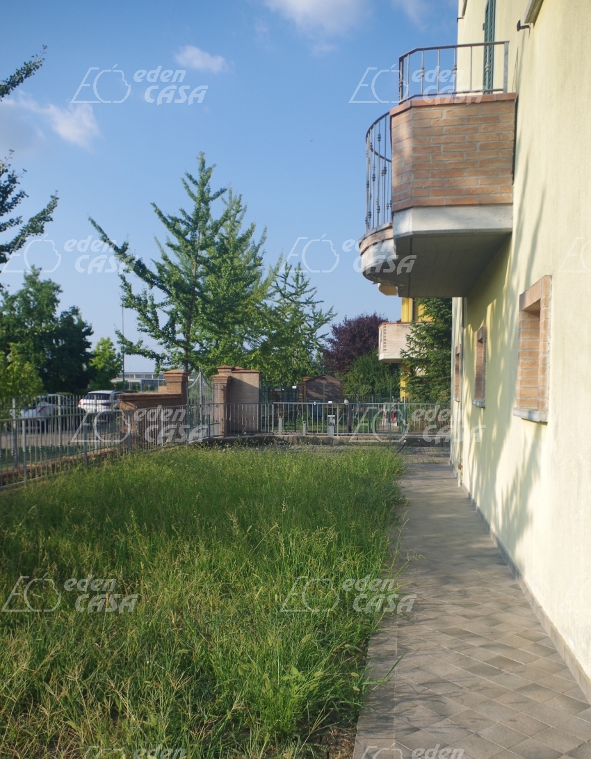 B31-114 - Busseto, porzione di casa ingresso indipendente