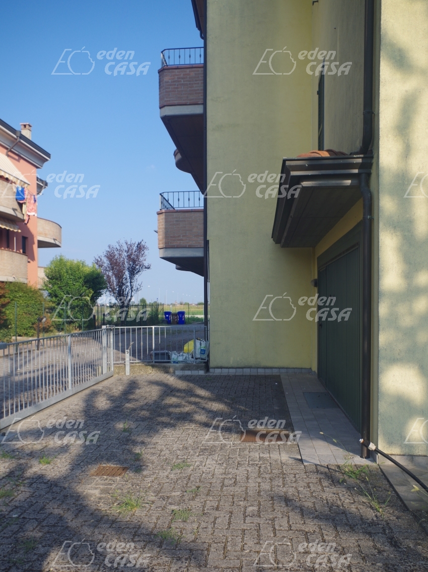 B31-114 - Busseto, porzione di casa ingresso indipendente