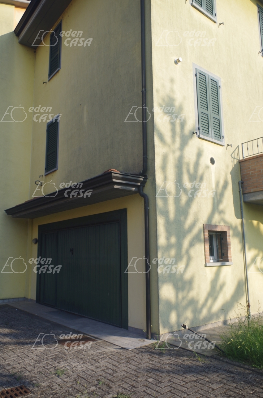 B31-114 - Busseto, porzione di casa ingresso indipendente