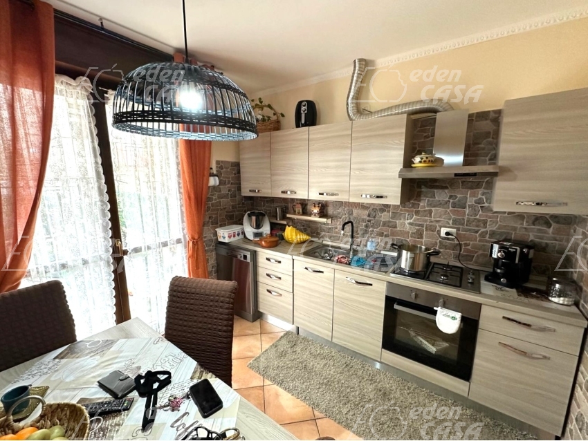 SVS67 - VILLA A SCHIERA