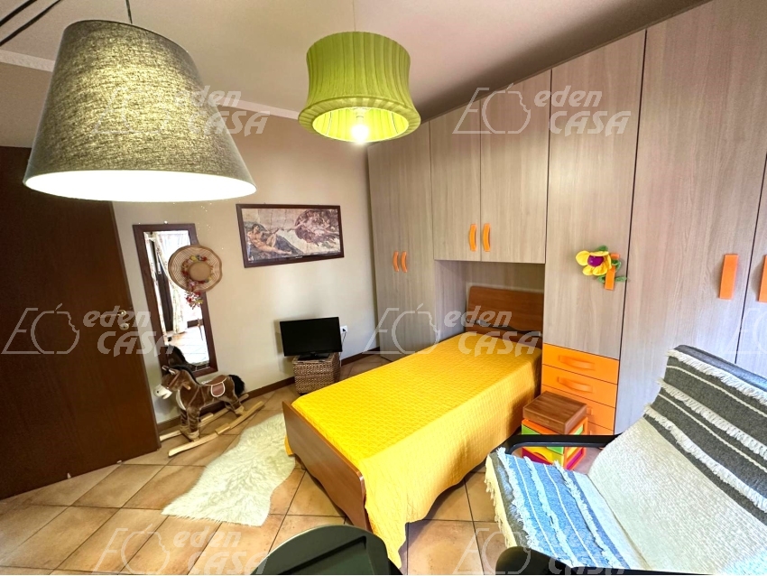 SVS67 - VILLA A SCHIERA