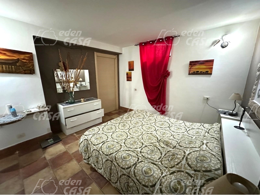 SVS67 - VILLA A SCHIERA