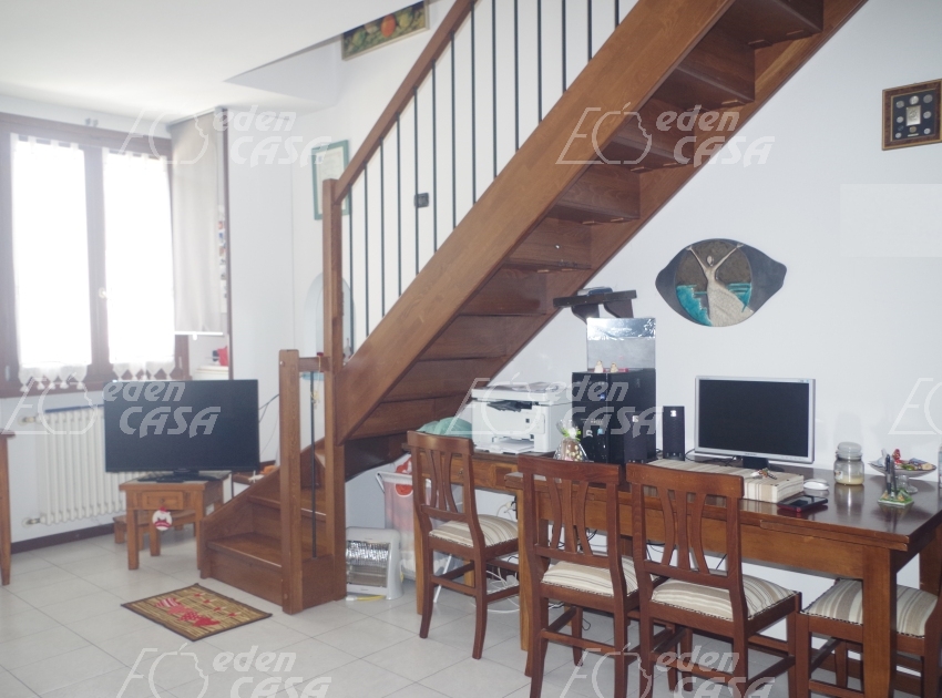 R21-143 - Roccabianca, appartamento 2 camere
