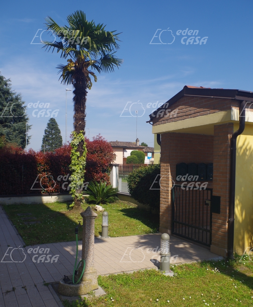 R21-143 - Roccabianca, appartamento 2 camere