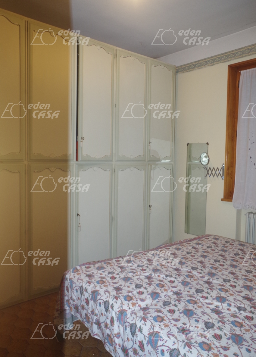 B33-156 - Busseto, bifamigliare 3 camere