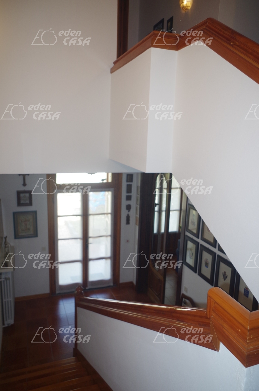 B33-156 - Busseto, bifamigliare 3 camere