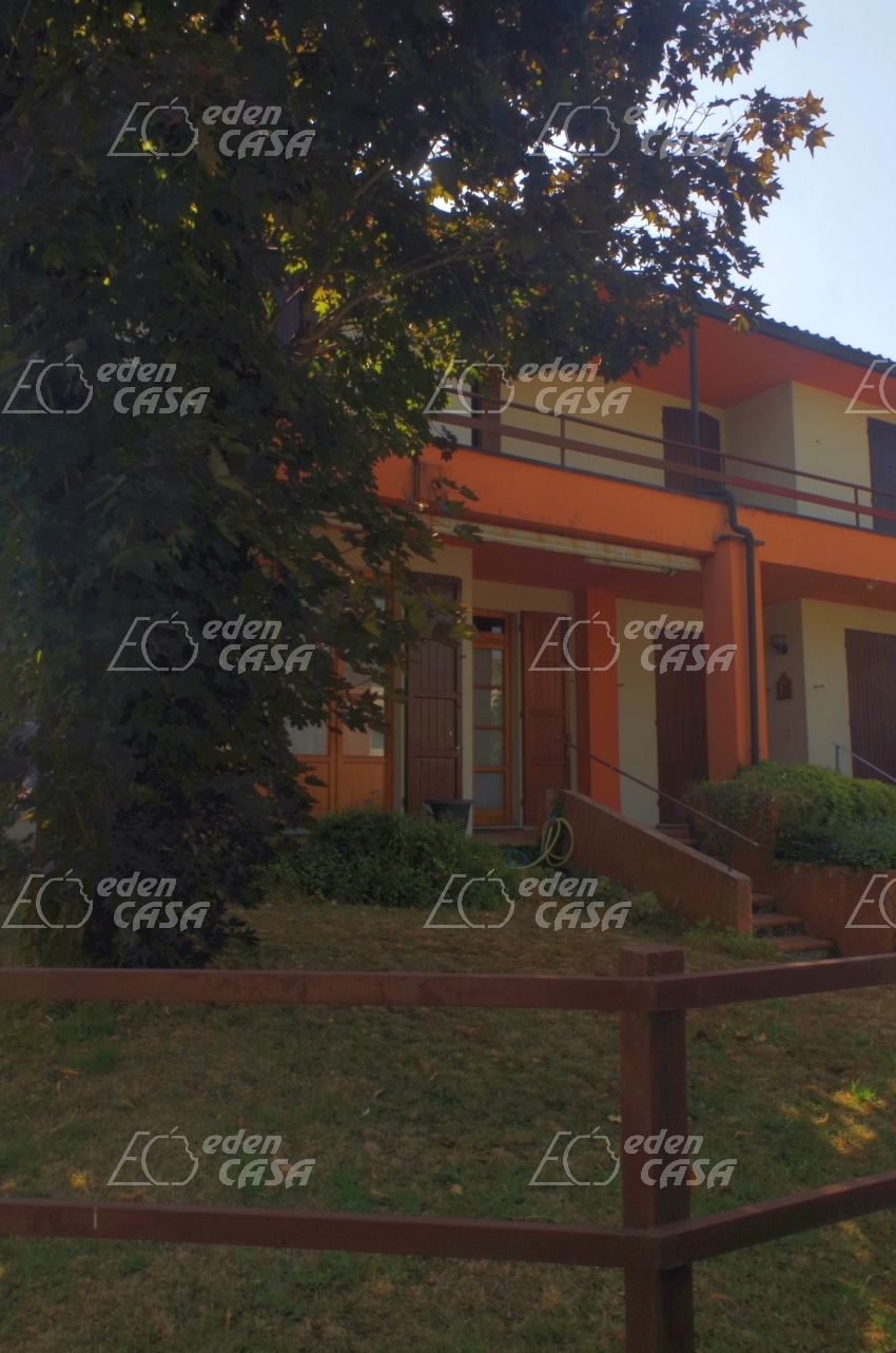 B33-156 - Busseto, bifamigliare 3 camere