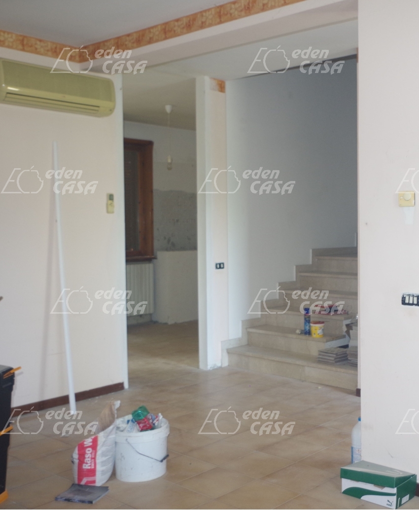 B31-163 - Busseto, villetta a schiera 3 camere